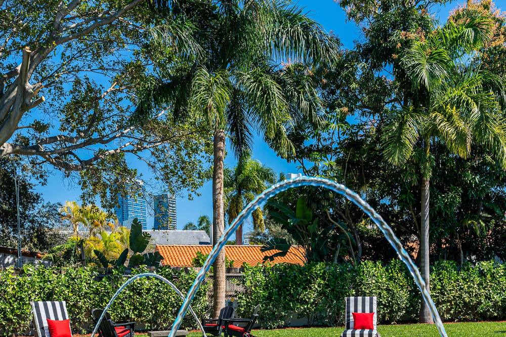 Photo of Outdoor in Brickell
