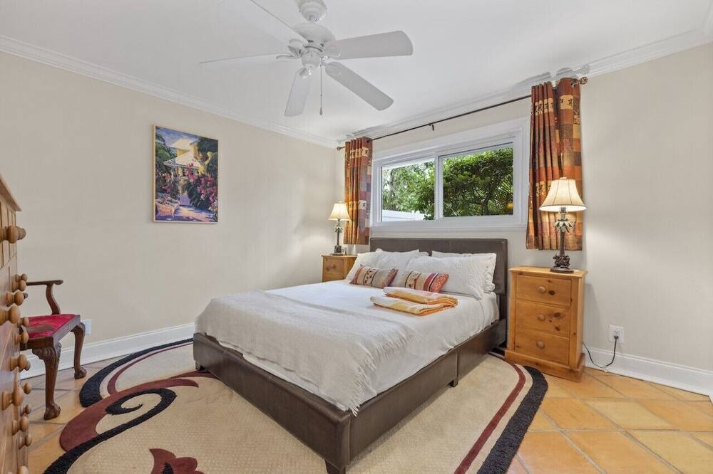 Photo of Bedroom in Lake Ida Shores
