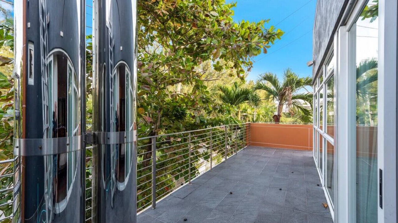 Photo of Outdoor in Northeast Coconut Grove