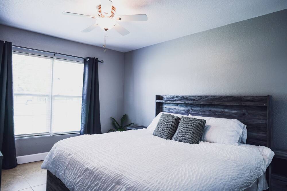 Photo of Bedroom in June Park