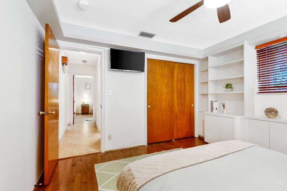 Photo of Bedroom in Hollywood Hills