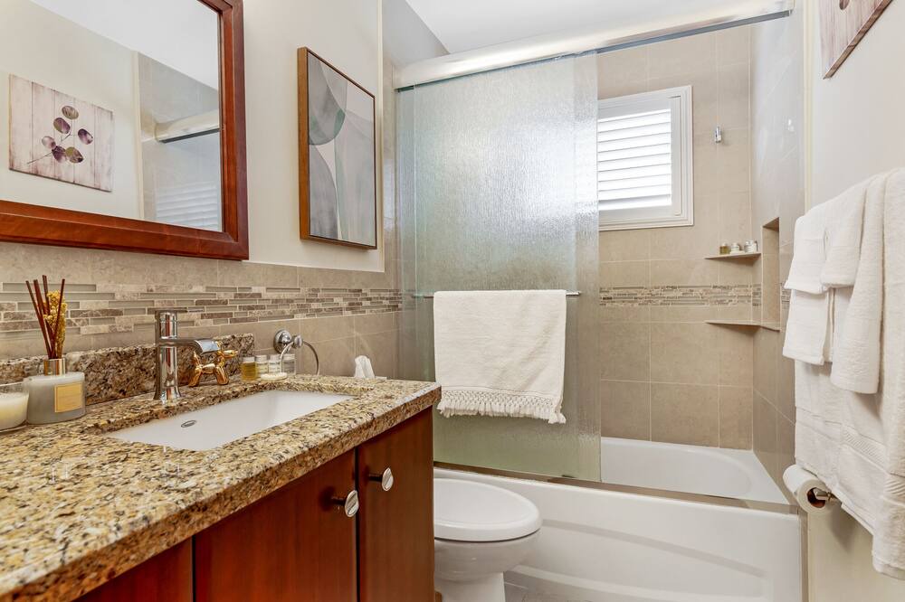 Photo of Bathroom in Hollywood Hills