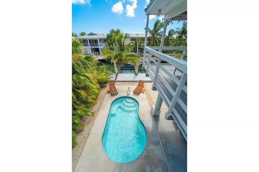 Photo of Outdoor in Breezeswept Beach Estates