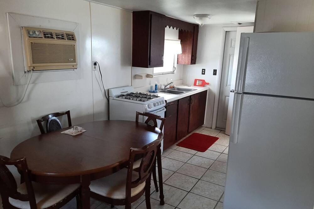 Photo of Kitchen in Okeechobee