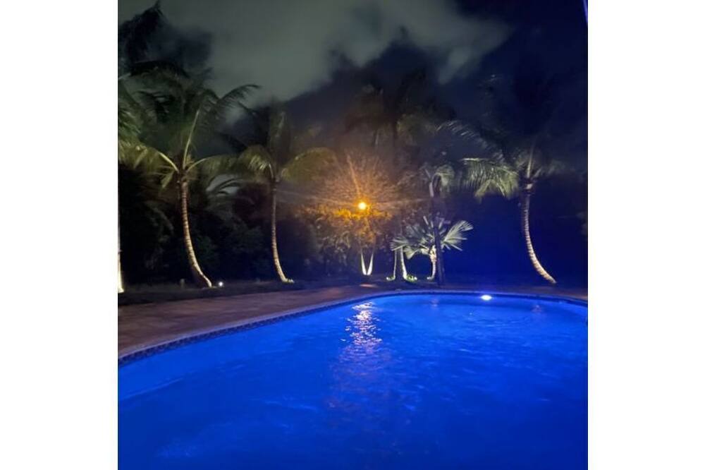 Photo of Outdoor in Pinecrest