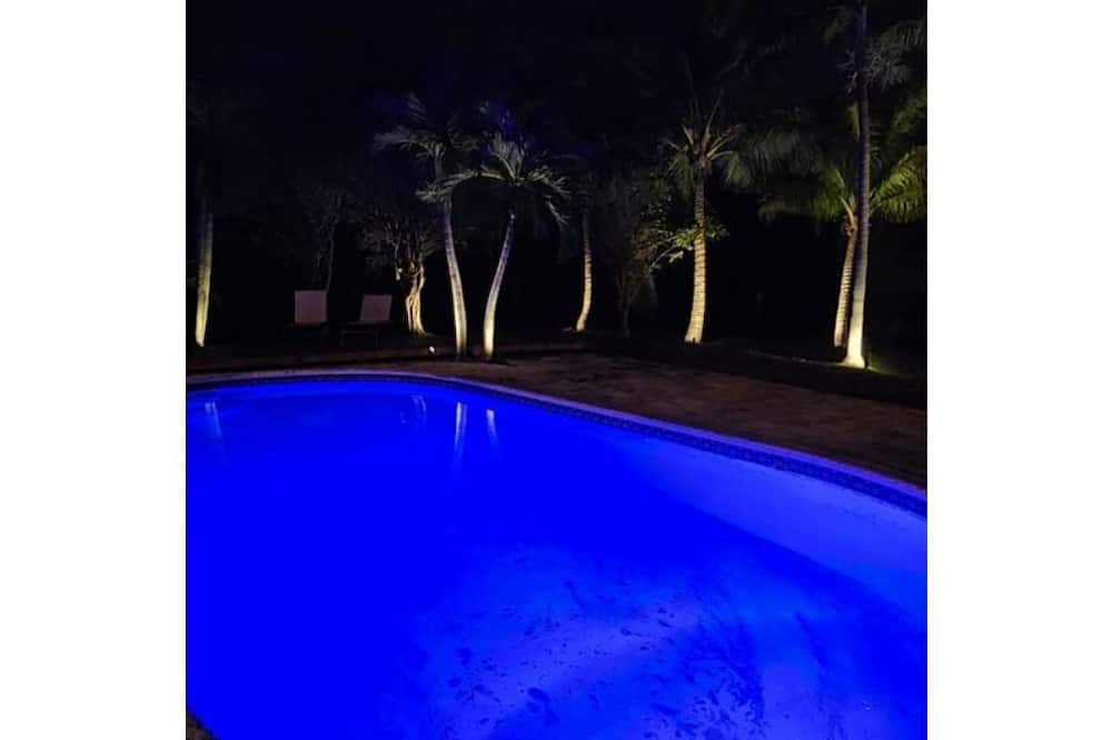Photo of Outdoor in Pinecrest