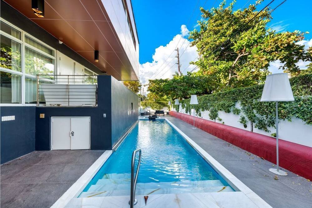 Photo of Outdoor in Northeast Coconut Grove