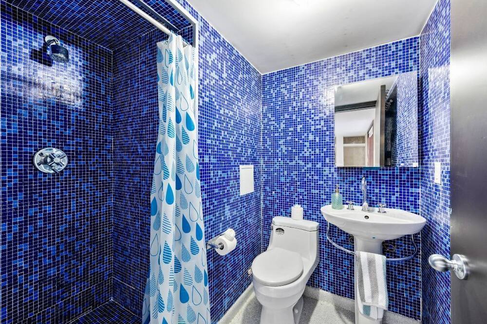 Photo of Bathroom in Northeast Coconut Grove