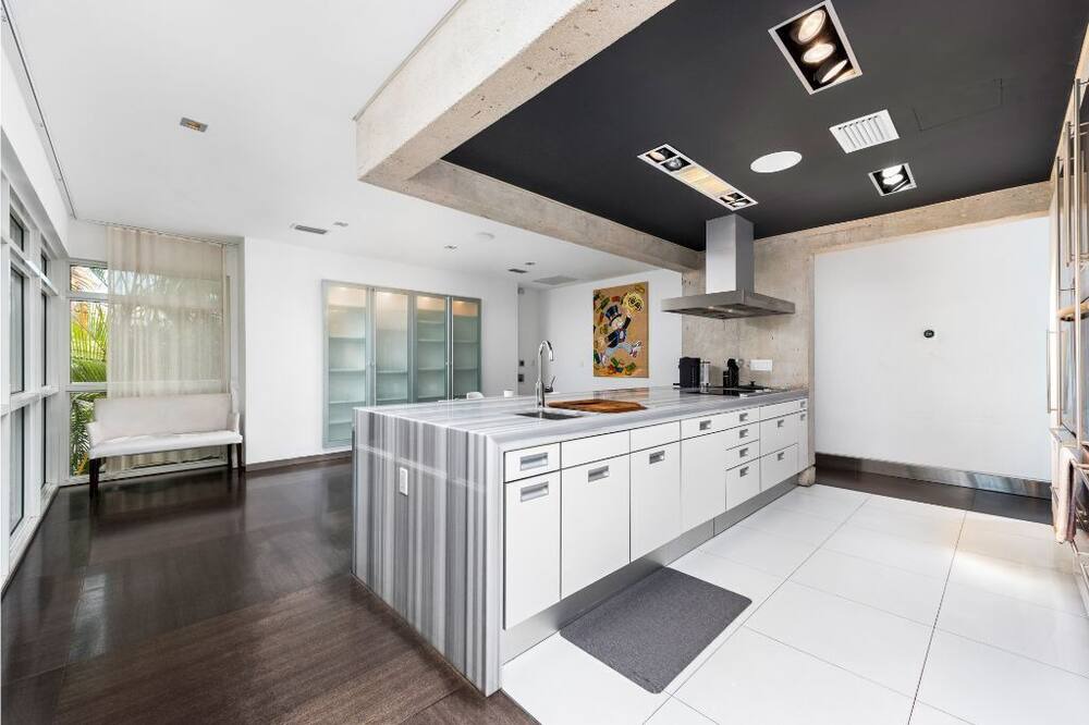 Photo of Kitchen in Northeast Coconut Grove