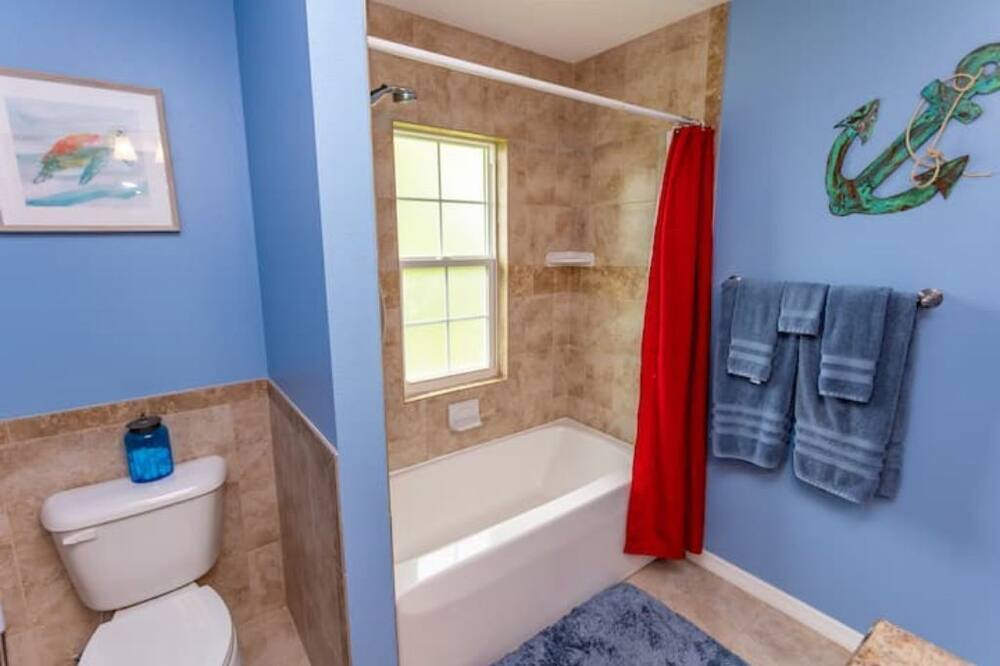 Photo of Bathroom in Port Malabar