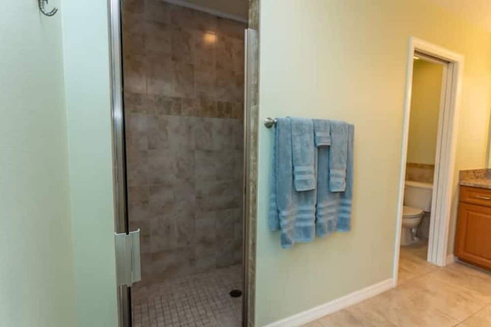 Photo of Bathroom in Port Malabar