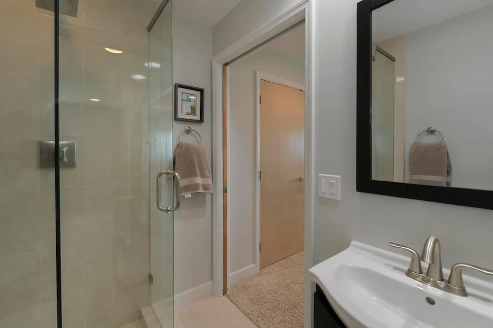 Photo of Bathroom in Lower Matecumbe Key