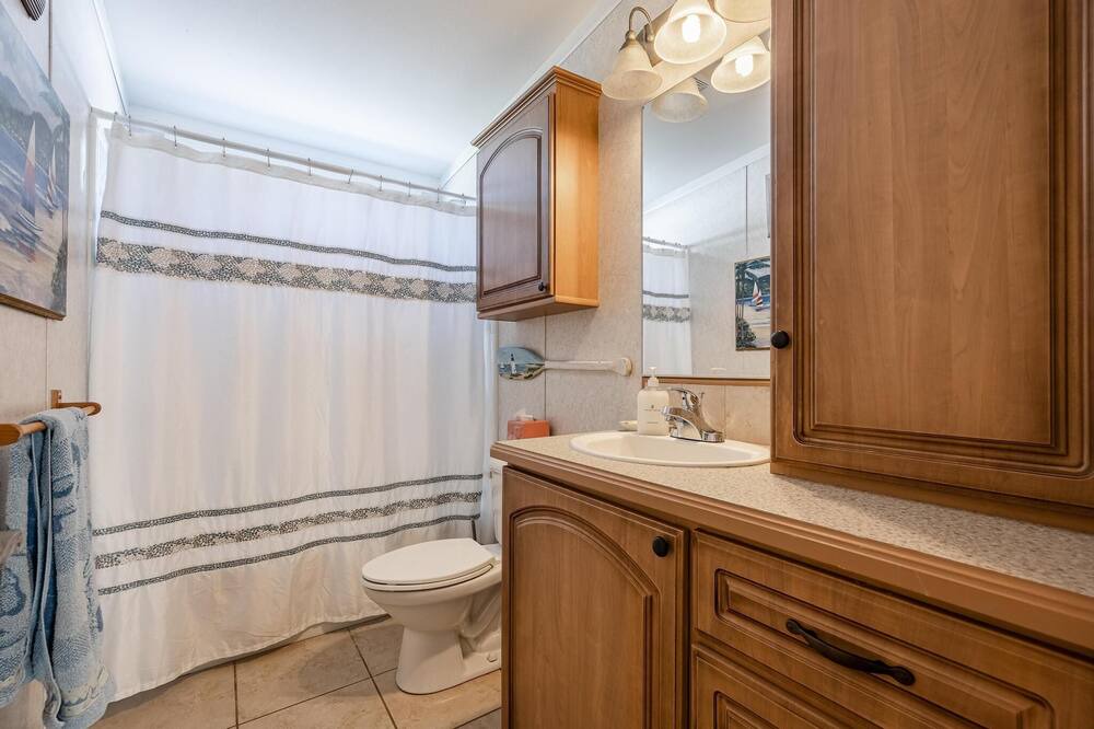 Photo of Bathroom in LaBelle