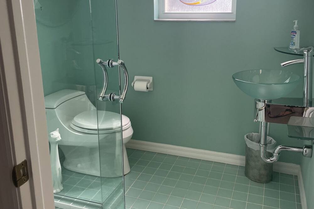 Photo of Bathroom in Naples