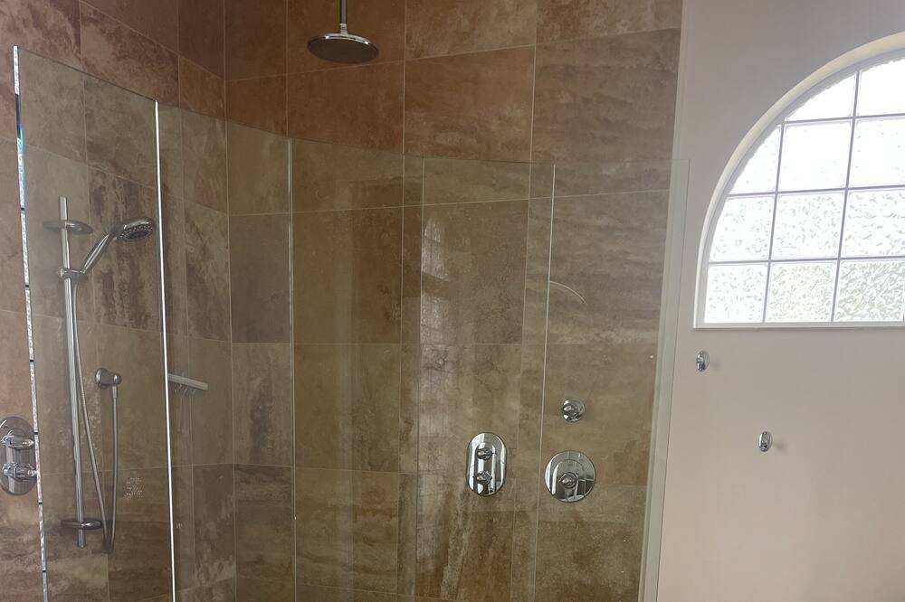 Photo of Bathroom in Naples