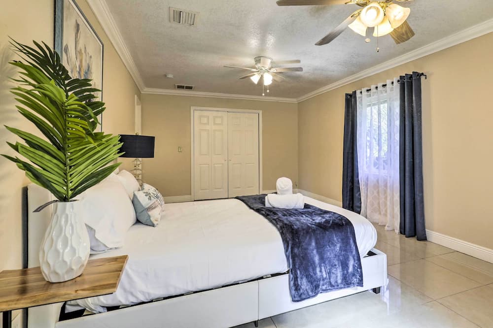 Photo of Bedroom in Valrico