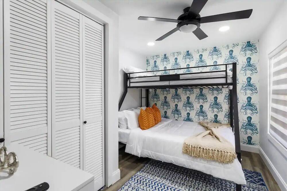Photo of Bedroom in Seminole