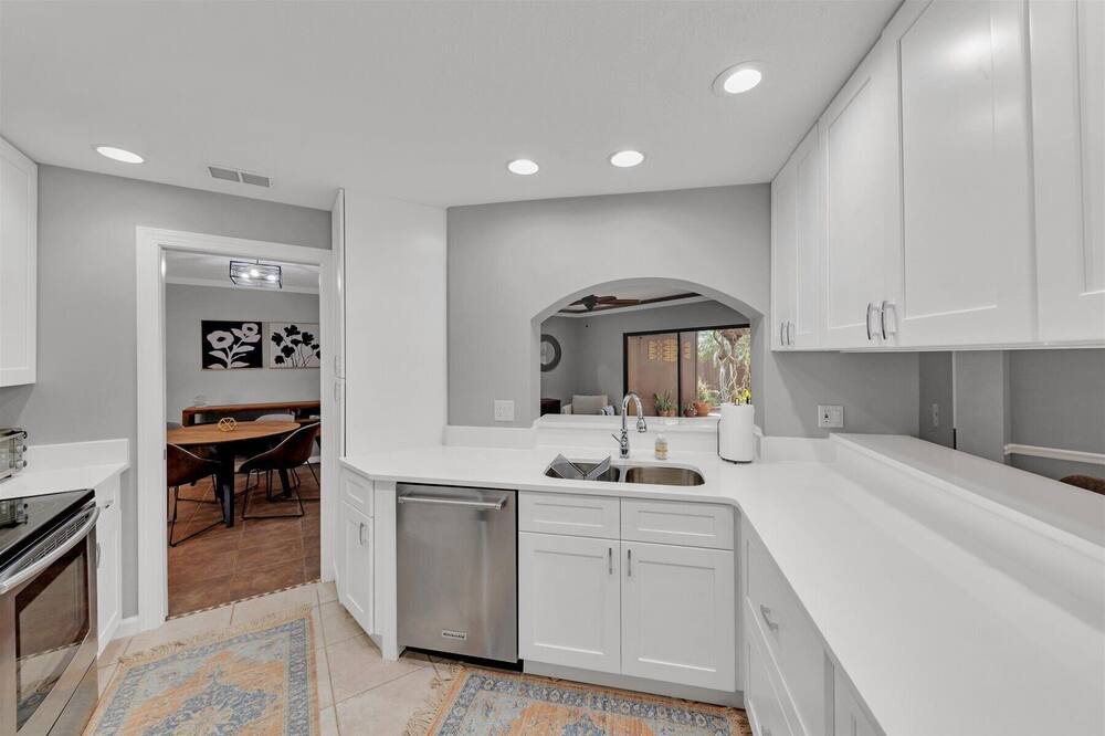 Photo of Kitchen in Lake Sarasota