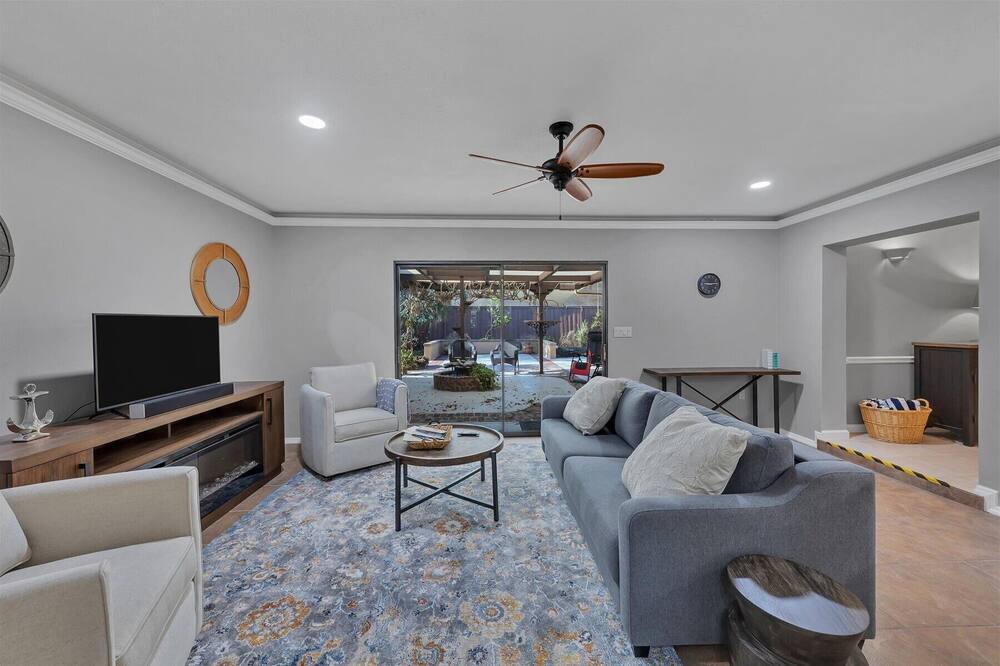 Photo of Livingroom in Lake Sarasota