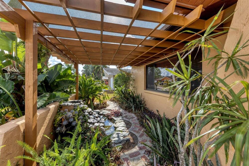Photo of Outdoor in Lake Sarasota