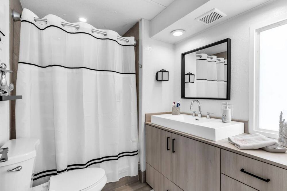 Photo of Bathroom in Key Largo Village