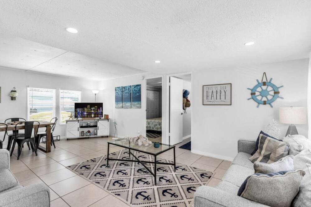 Photo of Livingroom in Key Largo Village
