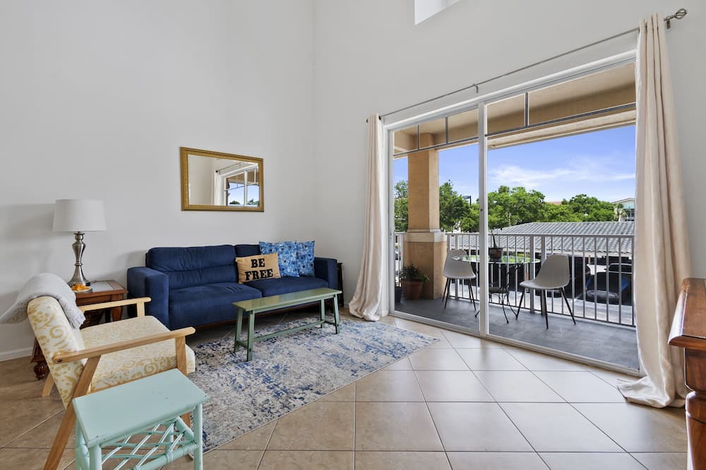Photo of Livingroom in Abacoa