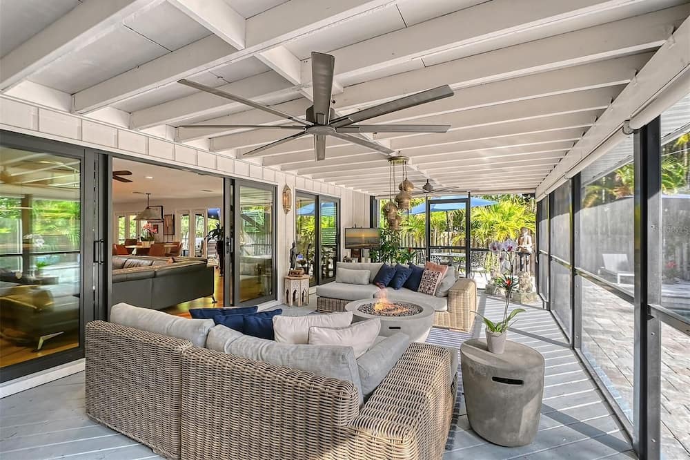 Photo of Patio Balcony in Bay Isle