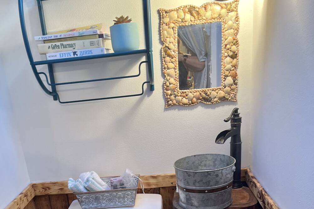 Photo of Bathroom in Arcadia