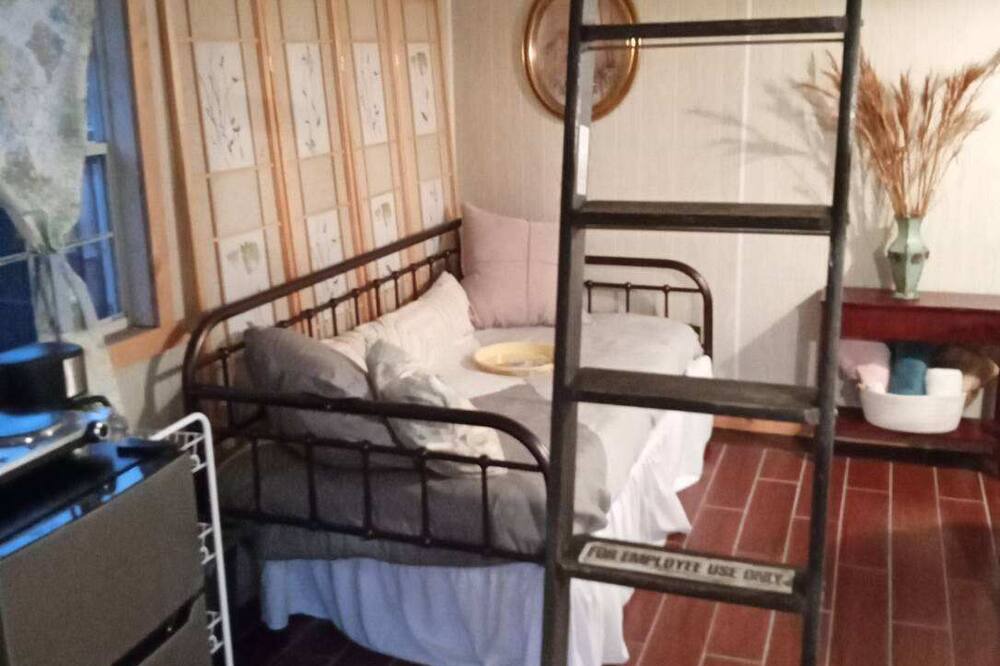 Photo of Bedroom in Arcadia