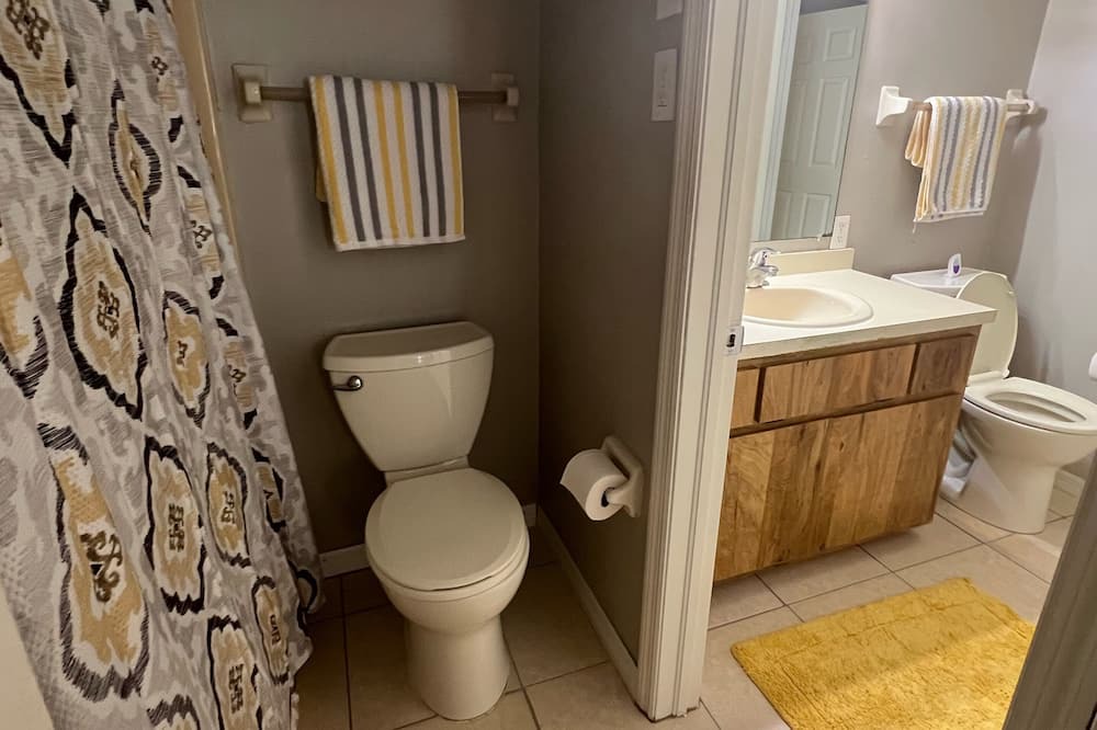 Photo of Bathroom in LaBelle