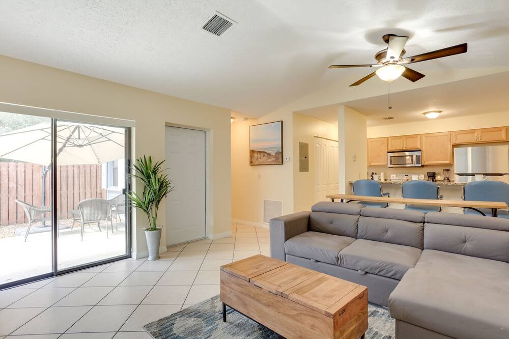 Photo of Livingroom in Port Saint Lucie