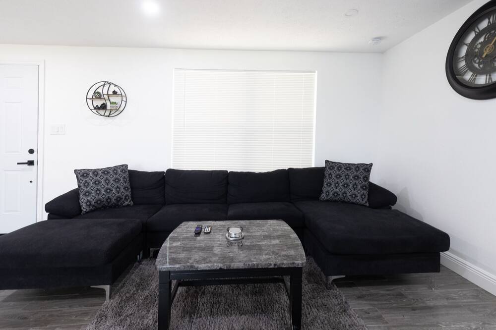 Photo of Livingroom in Brandon