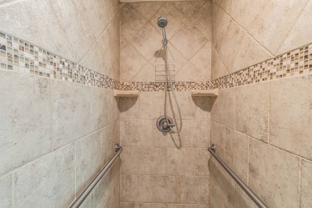 Photo of Bathroom in Plant City
