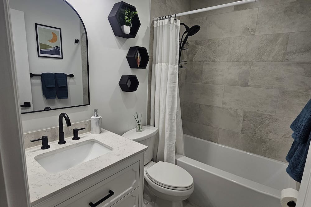 Photo of Bathroom in Port Saint Lucie