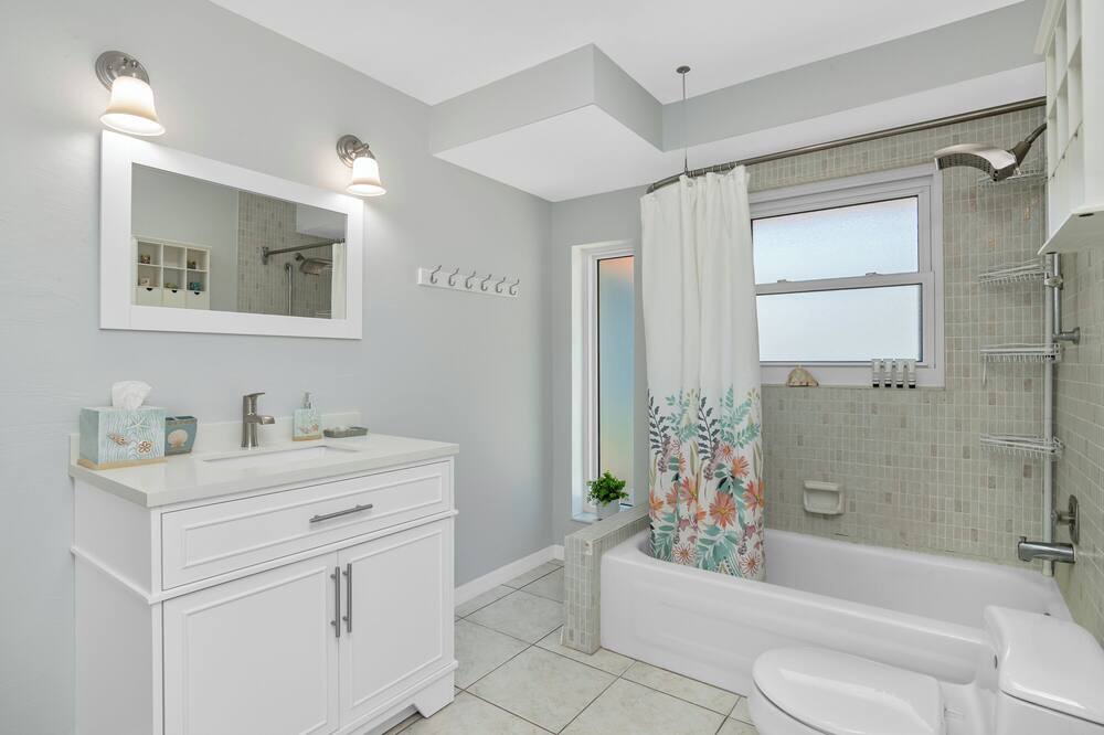 Photo of Bathroom in Palm River Estates