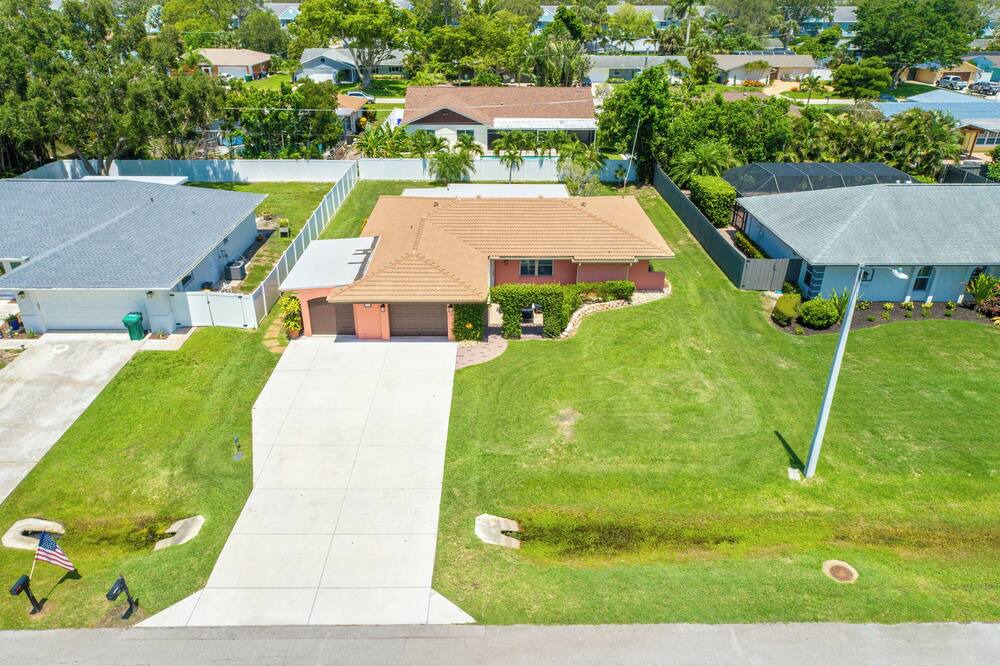 Photo of Outdoor in Palm River Estates