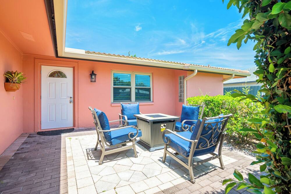 Photo of Patio Balcony in Palm River Estates