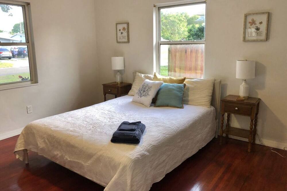 Photo of Bedroom in United Central