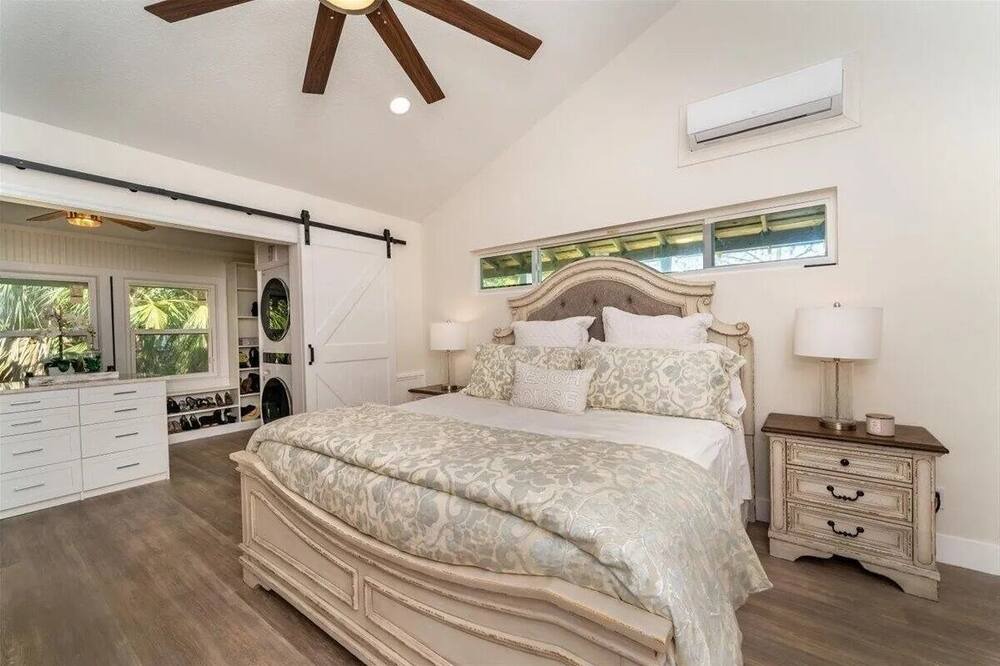 Photo of Bedroom in St. Lucie Village