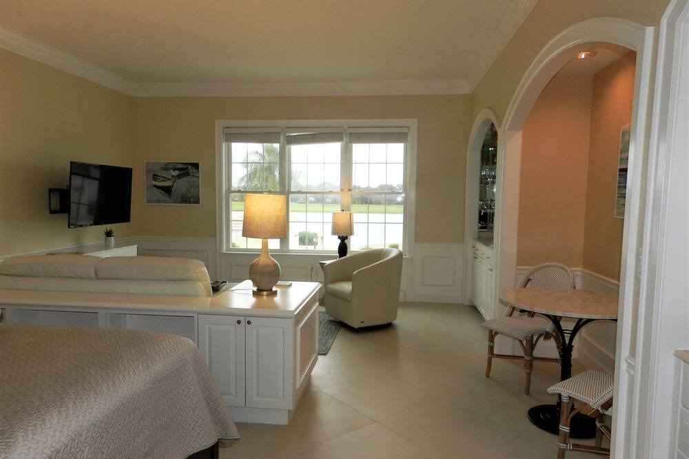 Photo of Livingroom in Osprey
