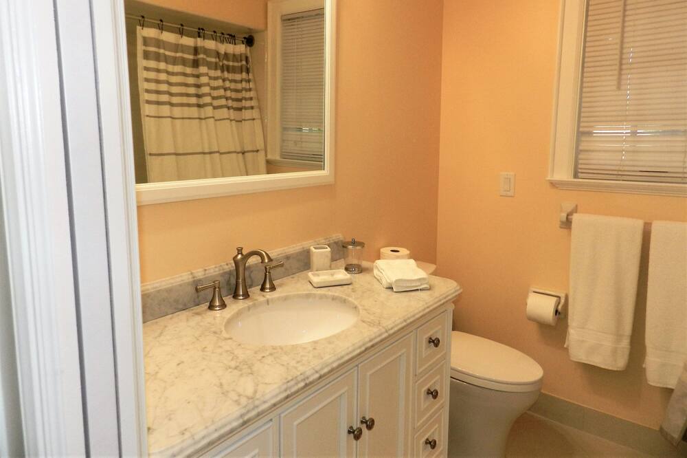 Photo of Bathroom in Osprey