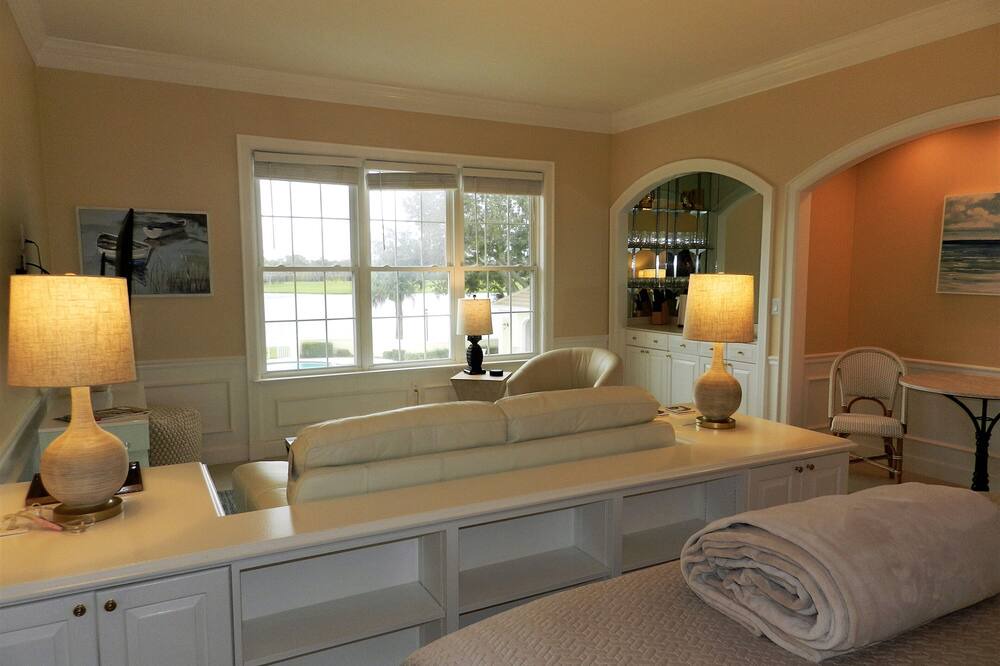 Photo of Livingroom in Osprey