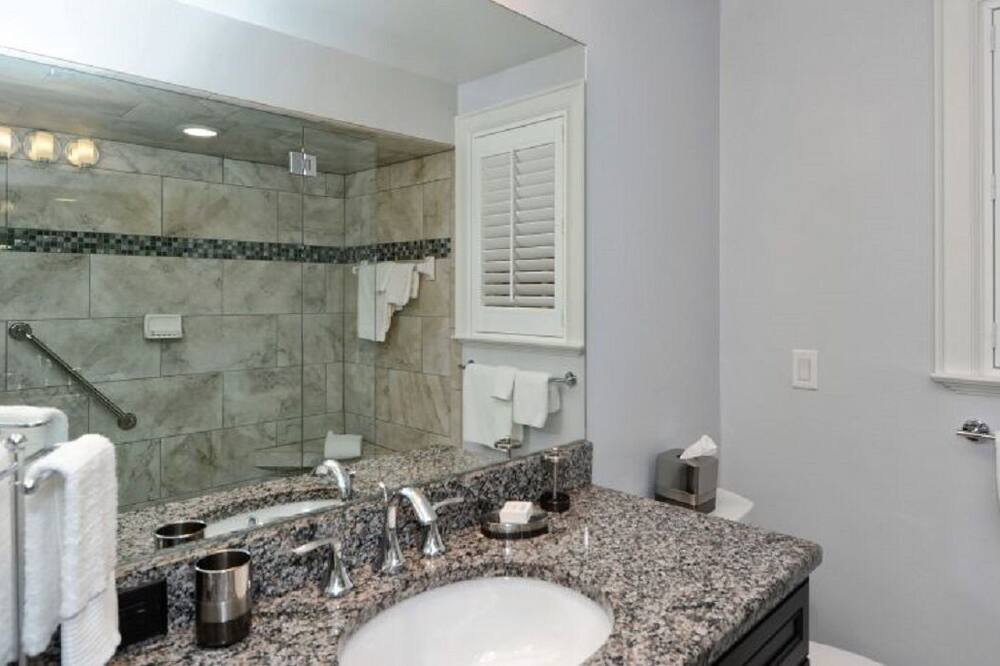 Photo of Bathroom in Osprey