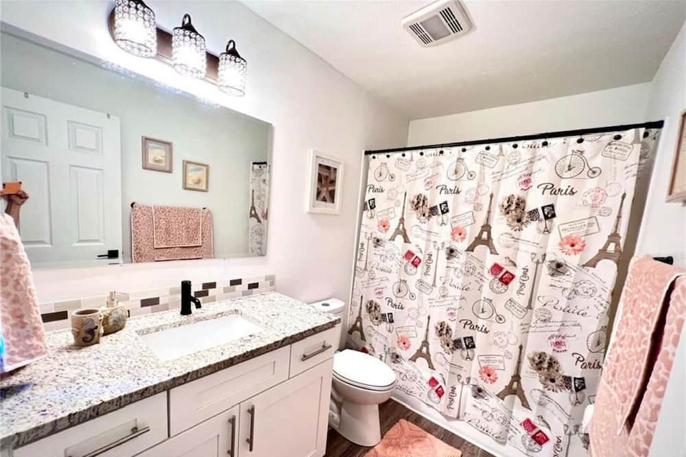 Photo of Bathroom in Lake Sarasota