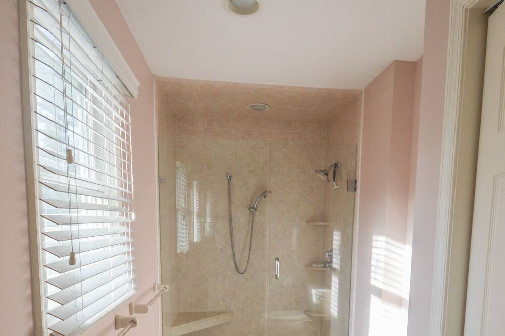 Photo of Bathroom in Swainton