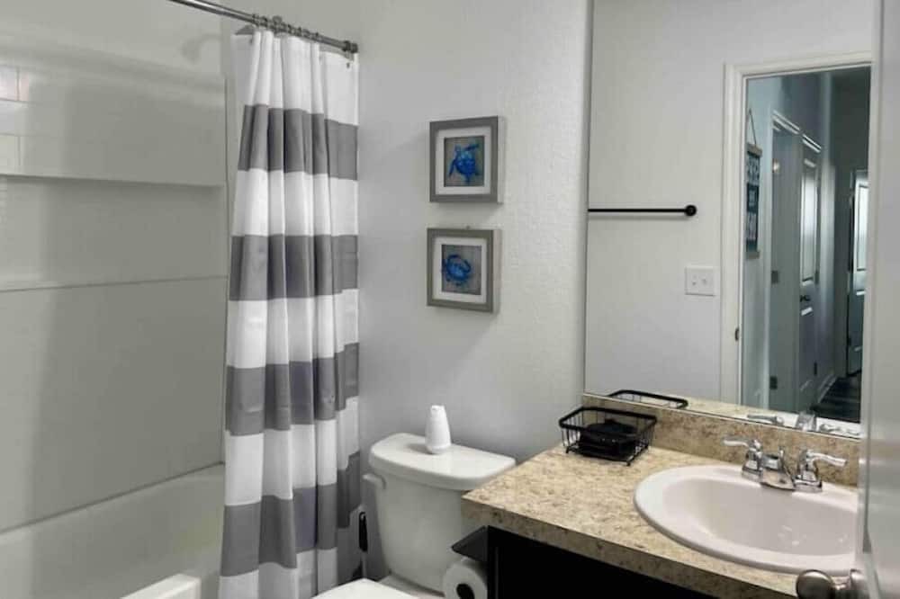 Photo of Bathroom in Nichols