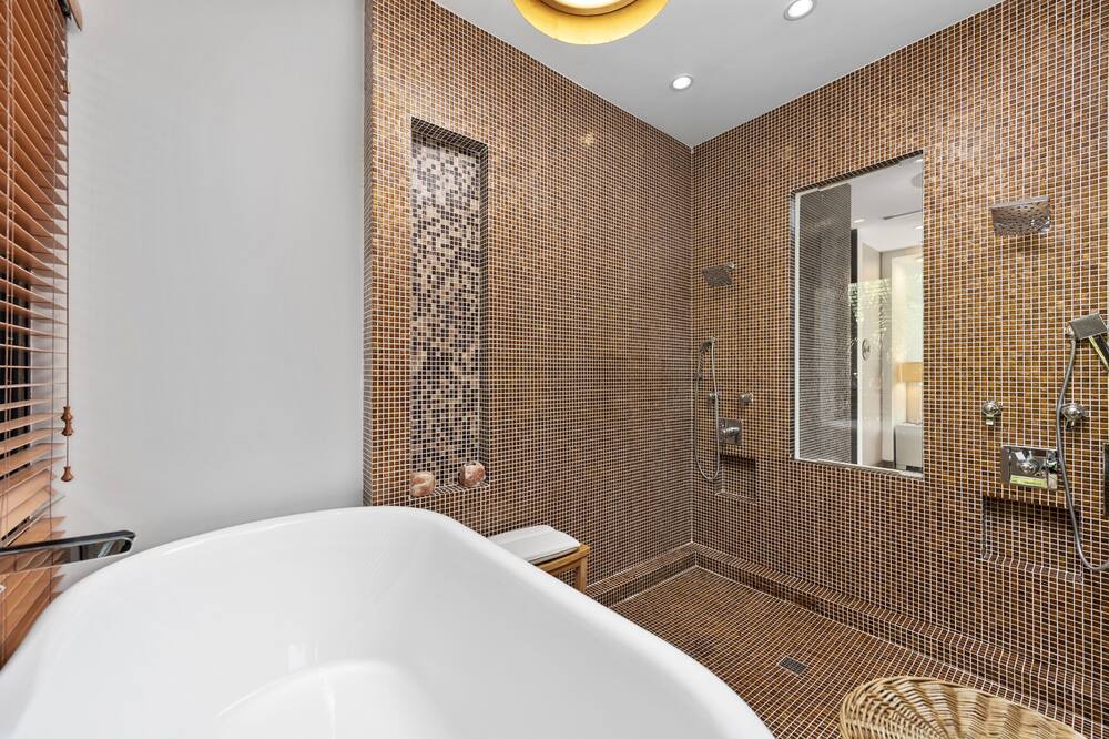 Photo of Bathroom in Northeast Miami
