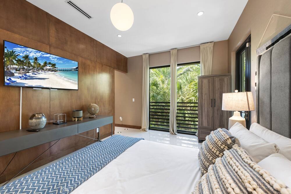 Photo of Bedroom in Northeast Miami