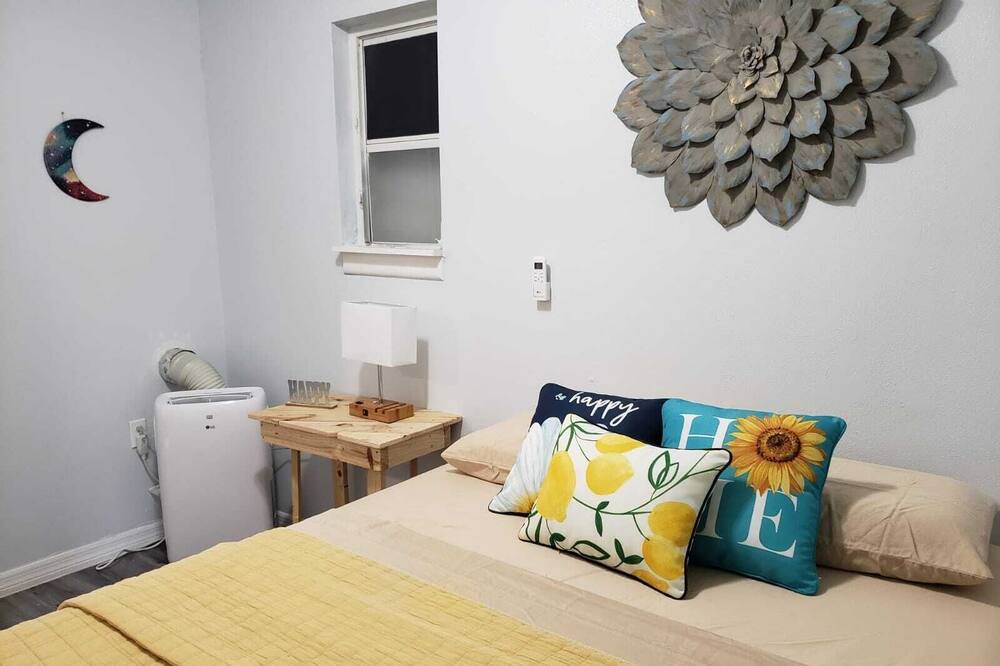 Photo of Bedroom in Inwood